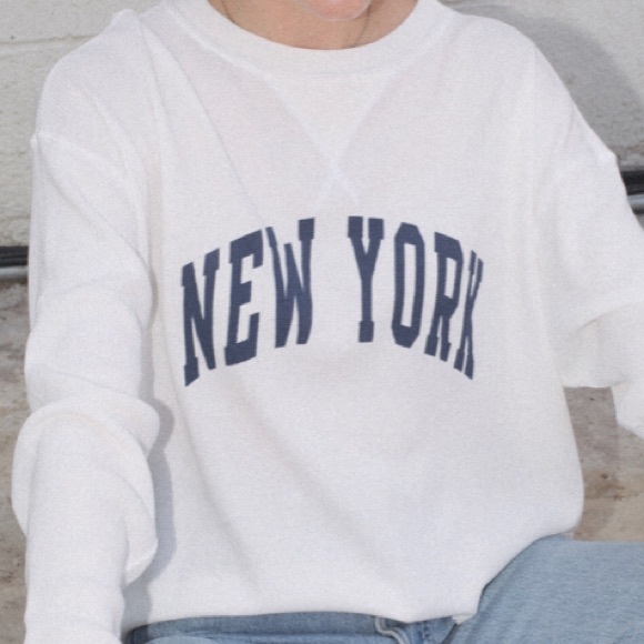 Brandy Melville Tops - Brandy Melville New York top